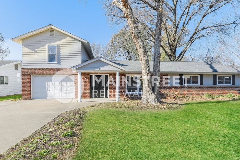 7 BLANCHETTE DR, FLORISSANT, MO 63031 Home for Rent 4 Beds, 2 Baths